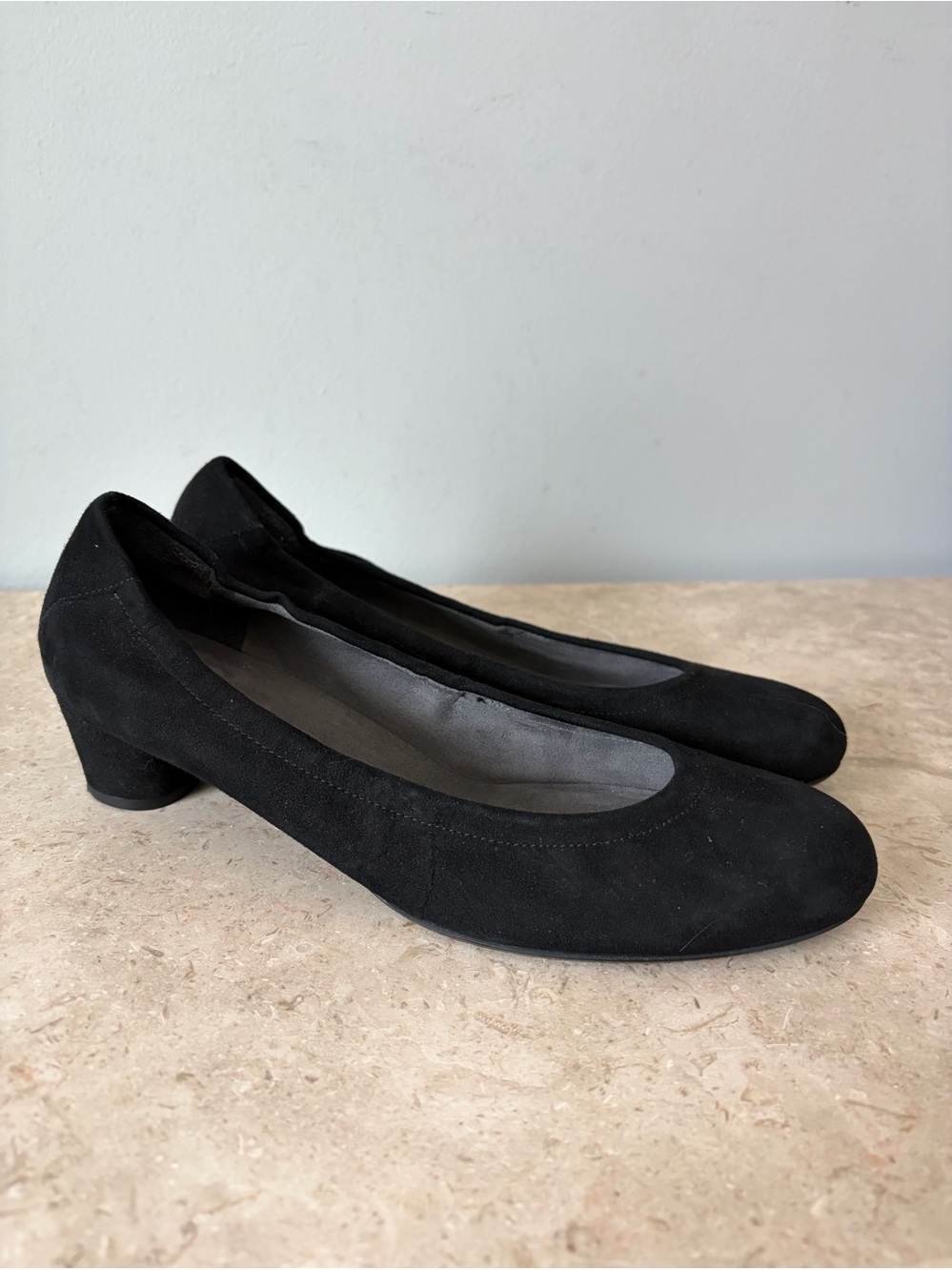 Stuart Weitzman Black Suede Ballet Pumps Block Heel Shoes Women’s Size 9M Spain